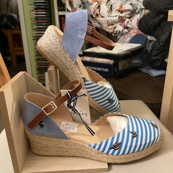NWT!! Joules Women’s Blue Bee Stripe, Winnie Wedge Espadrille US 8 - Picture 3 of 15